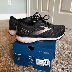 White and Gold Jack Rogers Size 8 (gently worn)